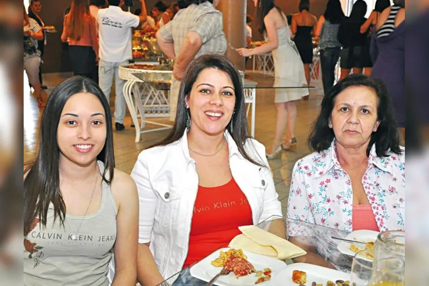   Aline Rodrigues, Ester Mendes e Fátima Santos  