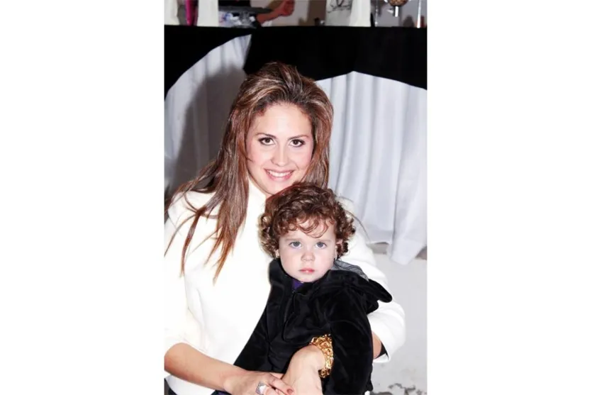   Sheila Mimi Mendes vem com a filha, a lindinha Rayssa para a coluna de hoje  (Zulmira Dias) 