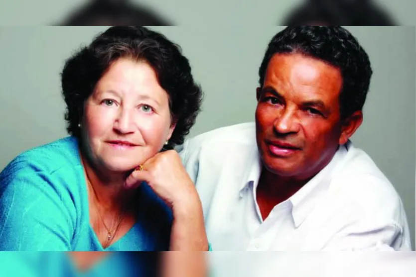   O simpático casal Maria Adelia e Antonio Vaz de Oliveira  