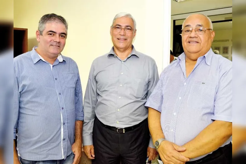   Junior Sereia, Ricardo Amaral e Joaquim da Silva, vice-presidente da Acia  