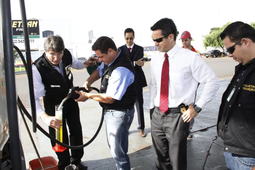   Ministério Público, Procon, Gaeco e ANP realizaram batida nos postos de combustível de Apucarana nesta sexta-feira (20) 