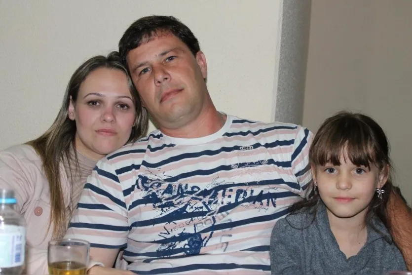   Tania, Antonio e Leticia Bertasso curtindo momento em família (Click da Balada) 