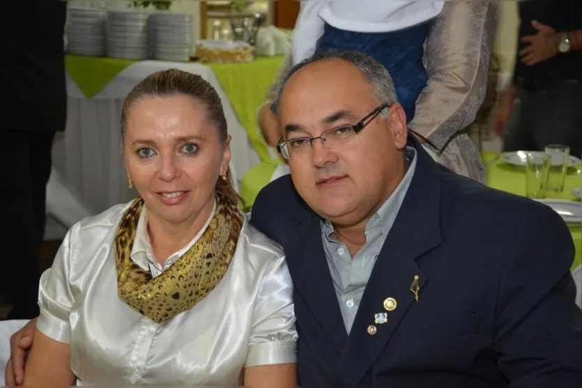   Marinês e Álvaro Almeida marcaram presença em recente jantar rotariano 