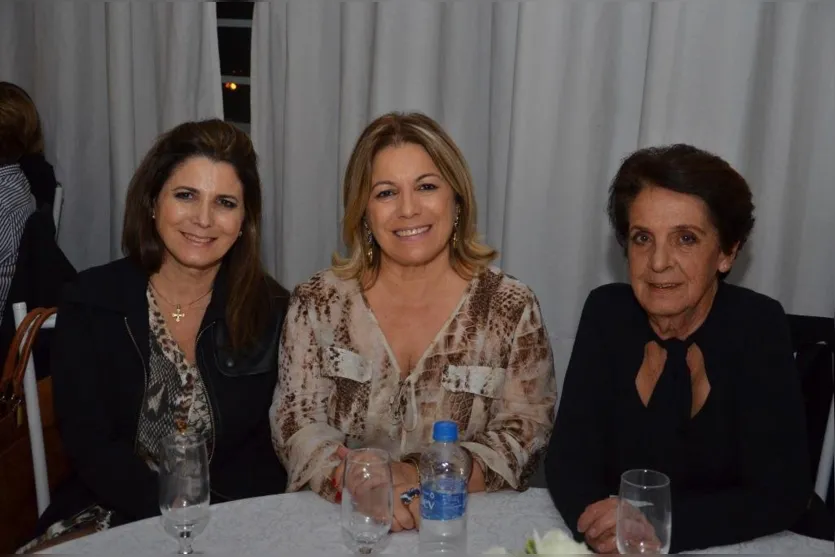  Eliane Sant´Anna Gonçalves, Eloiza Sant´Anna Biacchi e Yara Ramos de Mello 