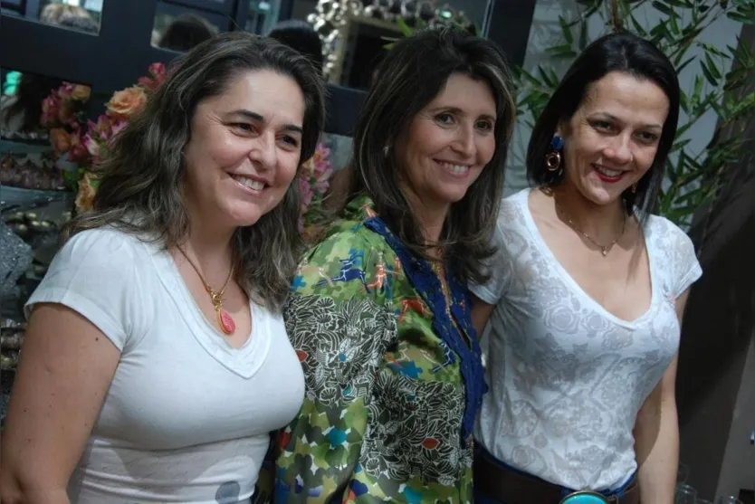   Fatima Teixeira ,Enilsa Benatatti e Silvia Cristiane 