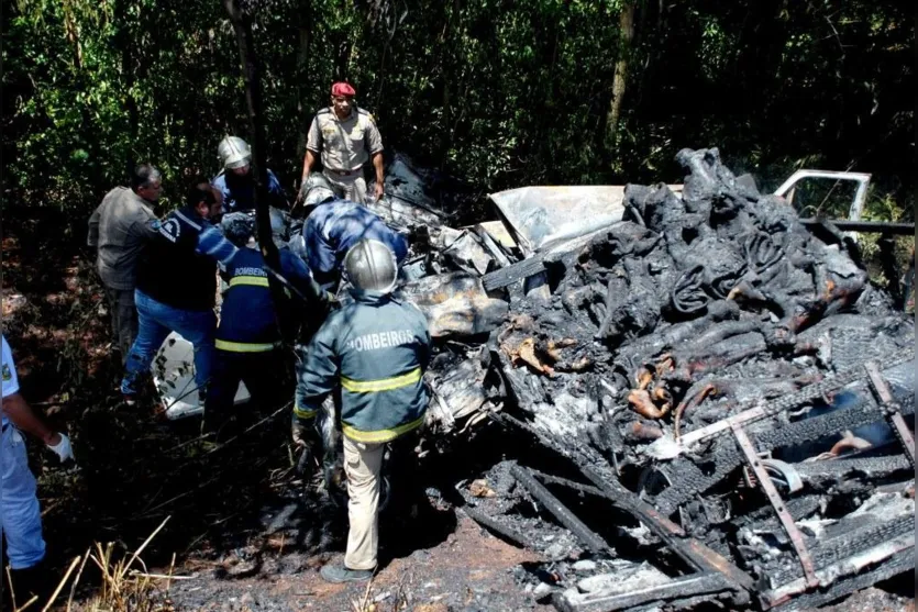  Colisão de veículos deixa um morto no Contorno Sul de Apucarana 