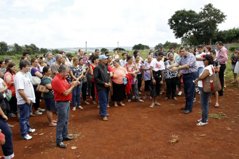 Beto Preto libera áreas para construção de escola e duzentas casas  