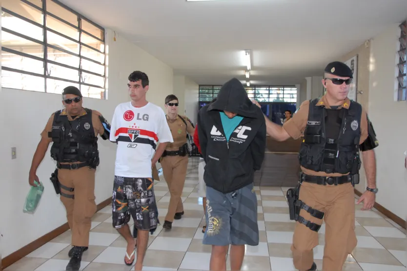   Jovens foram presos no Jardim Catuaí, durante operação da Polícia Militar (Delair Garcia) 