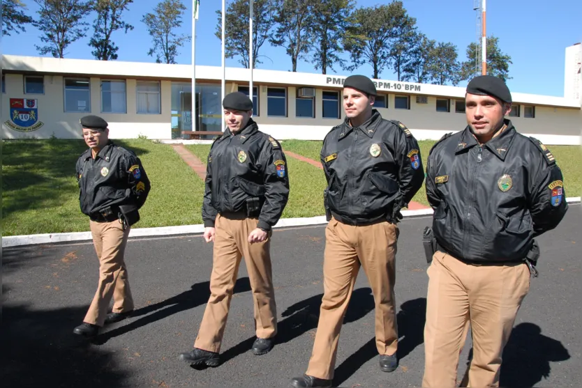  Sargento Daniel Rodrigo de Souza e os cadetes Santos, Ekermann e Leite (Delair Garcia) 