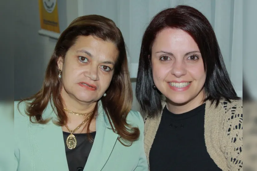   Maria Neusa Sousa de Oliveira e Juliana Afonso Nunes  
