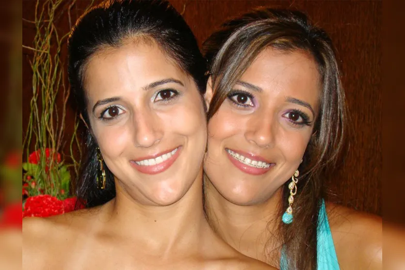   As gêmeas Lilian e Liliane Batista dos Santos, em click de Maria do Carmo Vieira  