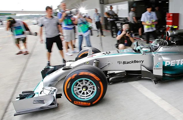 Com dobradinha da Mercedes, Rosberg faz pole no GP do Japão - Foto: Agências