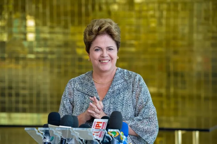 Dilma reunirá aliados para acompanhar apuração
