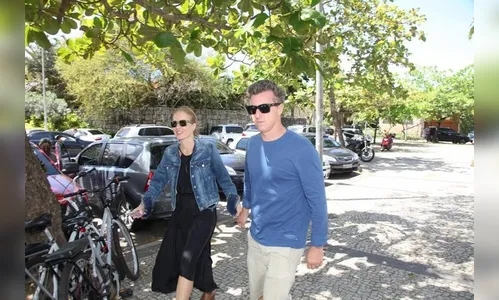 Famosos vão às urnas em todo o Brasil