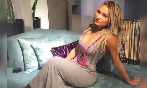 Mendigata posa nua pela segunda vez na Playboy