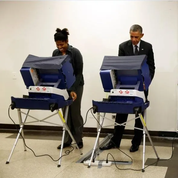 Aia Cooper, votava na urna ao lado do presidente - Foto: ibtimes.com