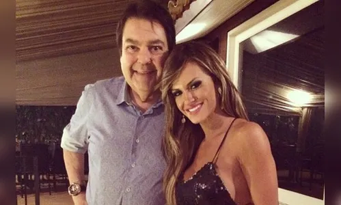 Faustão se incomoda com fotos durante festa, diz jornal