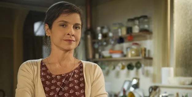 A atriz Drica Moraes interpreta Cora na novela Império, da TV Globo; vilã vai jogar Fernando da escada 