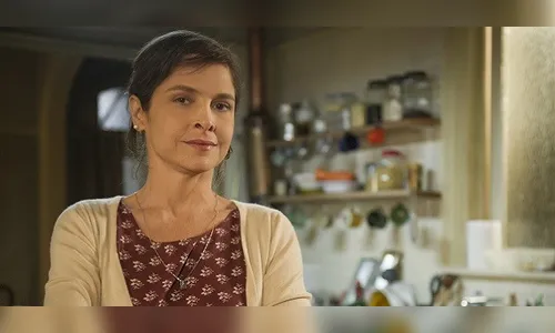 Império: Cora imita Nazaré, empurra Fernando da escada e o mata