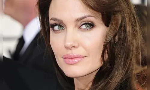 Angelina Jolie diz que está 'aberta' a uma carreira na política