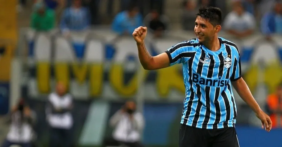 Grêmio goleia rival Inter e entra no G-4 - Foto: aRede.info