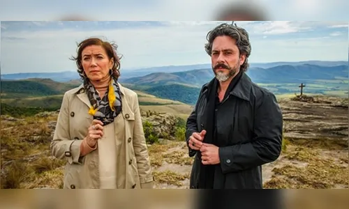 José Alfredo tenta resgatar seu talismã em Império 