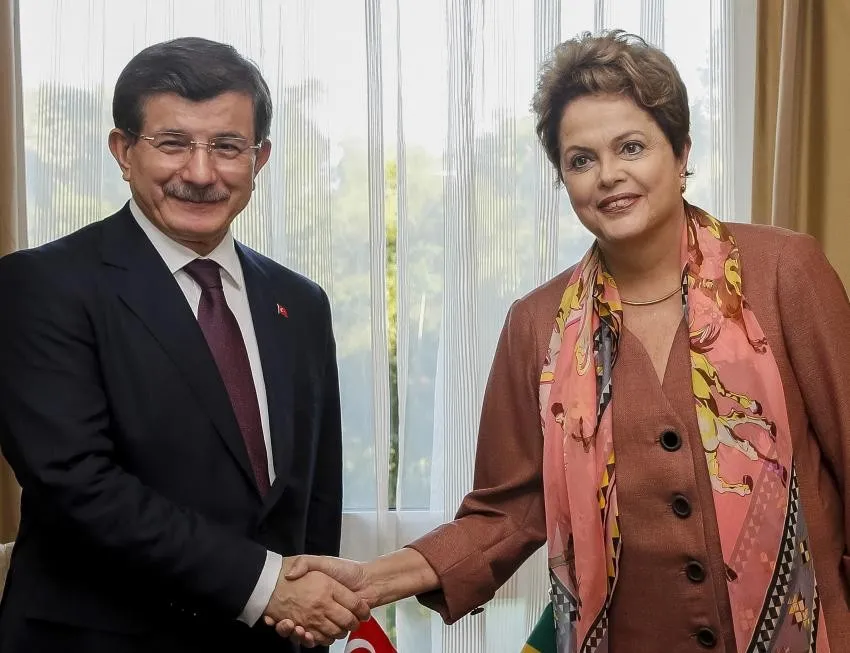  Presidenta Dilma Rousseff durante encontro bilateral com Primeiro-ministro da Turquia, Ahmet Davutoglu. (Foto: Roberto Stuckert Filho/PR)