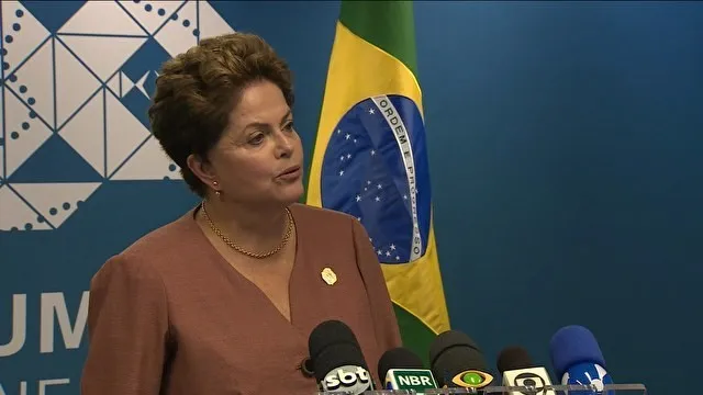 Dilma defende a Petrobras e diz que é preciso condenar 'pessoas'