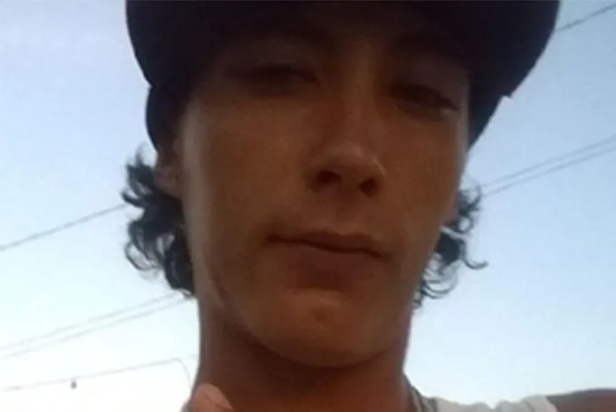 Maicon Jonathan da Silva, de 20 anos, morador em São José dos Pinhais, na região metropolitana de Curitiba, morreu afogado no Rio Marumbi - Foto: Facebook