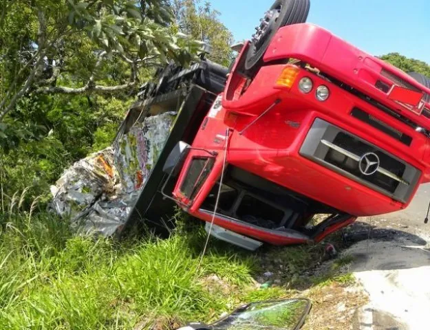 Motorista fica ferido em acidente na Rodovia que liga Turvo/Ibema - Foto: Blog do Elói