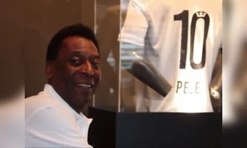 Pelé segue na UTI e 'está melhor de sua condição clínica'