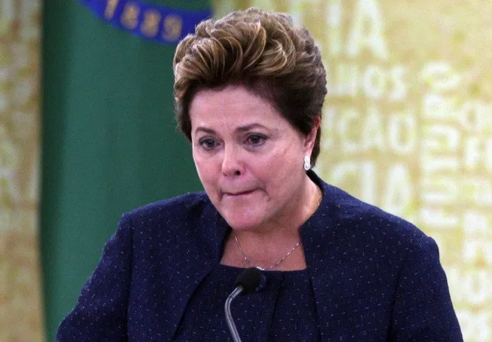 A substituição da presidente da Petrobras também é defendida pelo ex-presidente Luiz Inácio Lula da Silva