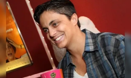 ​Após cirurgia: Thammy Gretchen segue em repouso em sua casa