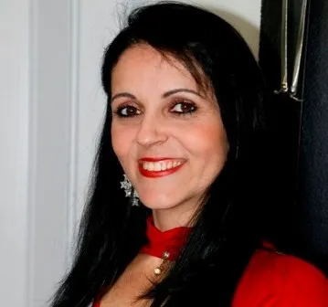 Andréia Regina Martins 