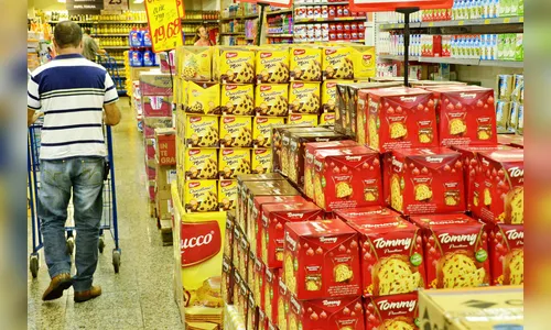 Ipem-PR fiscaliza produtos da ceia de Natal e Ano-Novo