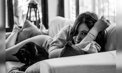 ​Ex-Narizinho, Lara Rodrigues posa sensual aos 23 anos