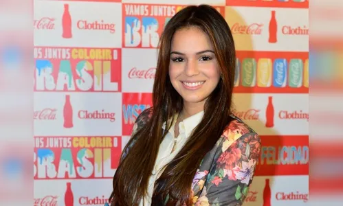​Bruna Marquezine surge com nariz diferente