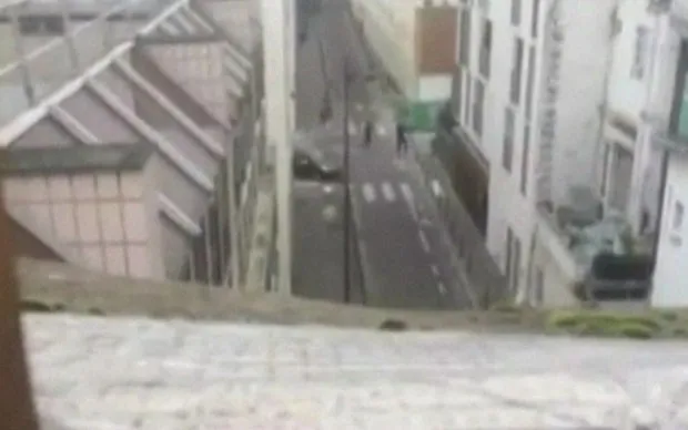 Imagens dos supostos atiradores do ataque em Paris (Foto: BBC/Reprodução)