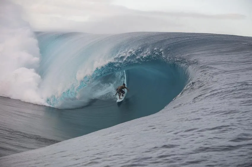 O surfista Ricardo Santos, de 24 anos - Foto: Ryan Miller/Red Bull Content Pool