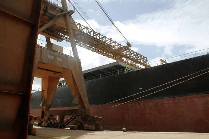 Porto de Paranaguá carrega primeiro navio com soja da safra 2015   / Foto: Foto: Asscom / Appa