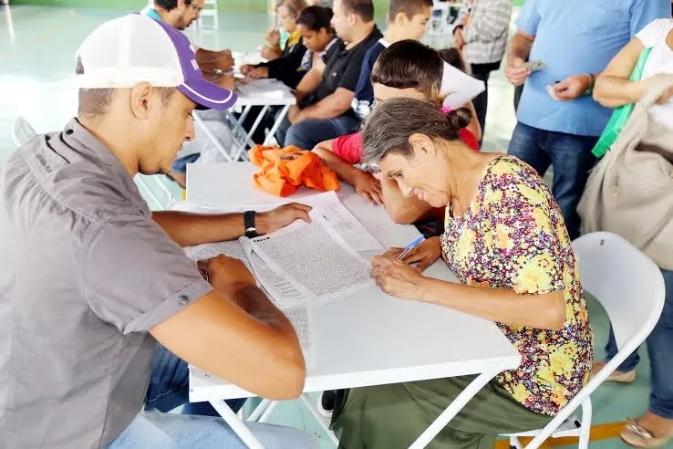 ​Futuros mutuários do Jaçanã assinam contratos - Foto: Assessoria