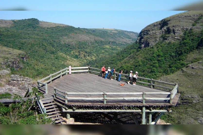  O Parque Estadual do Guartelá, em Tibagi, nos Campos Gerais, tem como principal atrativo o Canyon do Rio Iapó, o sexto maior em extensão do planeta - Foto: Prefeitura de Tibagi 