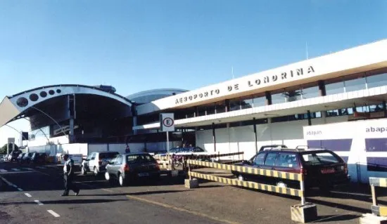 Aeroportos de Londrina e Cascavel fecham para pousos e decolagens