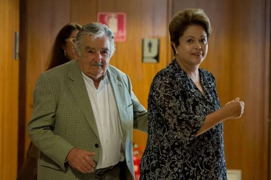 Imagem de arquivo de Dilma Rousseff e José Mujica Foto: Marcelo Camargo / Agência Brasil