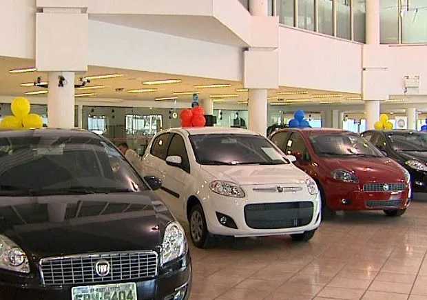Vendas de carros caíram 31,4% em janeiro de 2015 (Foto: Reprodução EPTV)