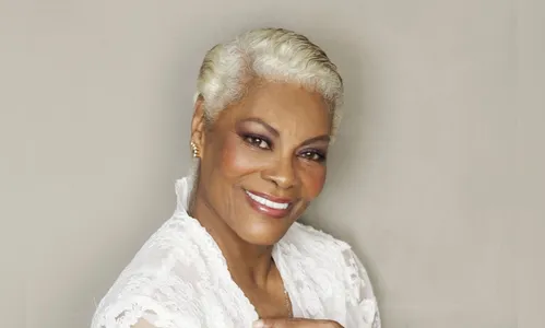 ​Dionne Warwick, prima de Whitney Houston, sofre acidente