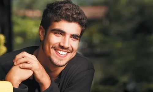 ​Depois de tantos carnavais, Caio Castro ainda desconversa sobre Casadevall