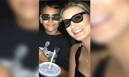  Andressa Urach vai ao cinema com o filho;“desculpa carnaval mas eu escolho Jesus!!!