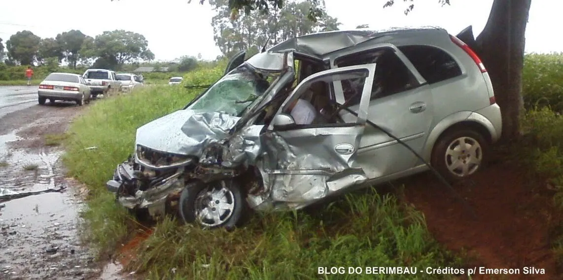 Acidente na PR-082 provoca a morte de motorista    - Foto: Emerson Silva/blog do Berimbau