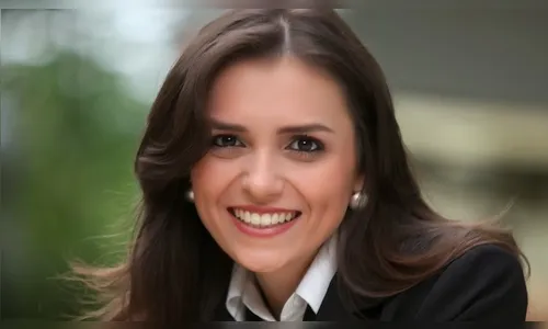 ​Sem beijar na boca, Monica Iozzi desabafa: 'esperança é a última que morre'